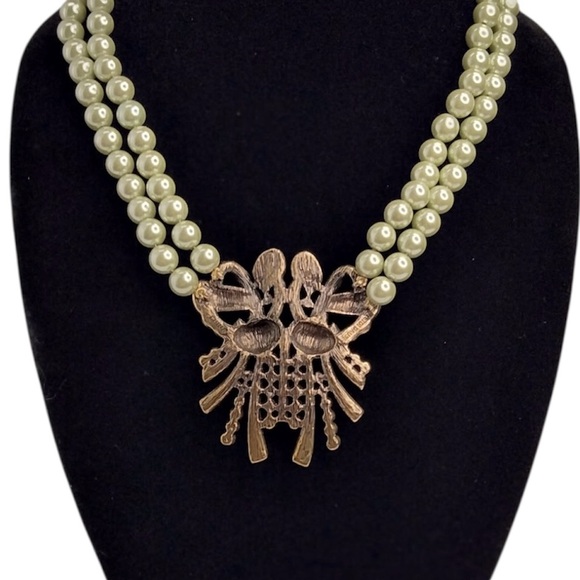 Heidi Daus Pale Sage Green Pearl and Pastel Crystal Necklace - Picture 10 of 14